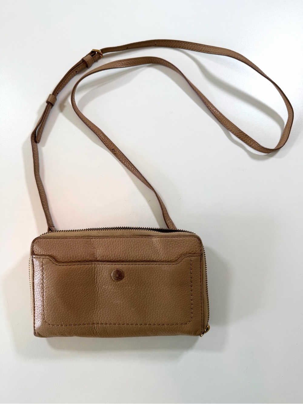 Marc Jacobs Beige Pebbled Leather Wallet Crossbody Removable Strap